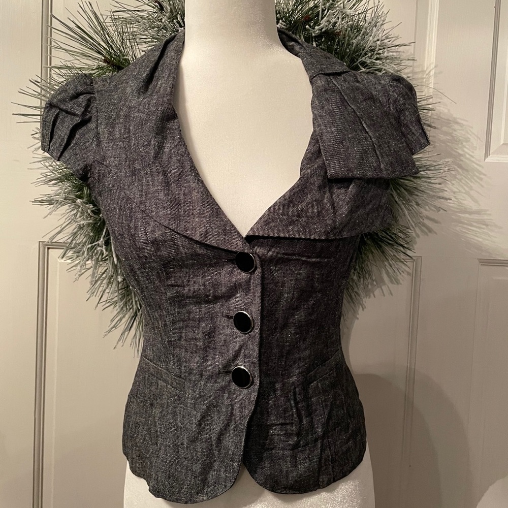 Cap sleeve blazer top